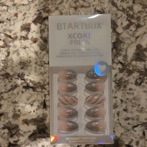 BTARTBOX XCOAT Press-On Nails — Nude with Silver Glitter Accents